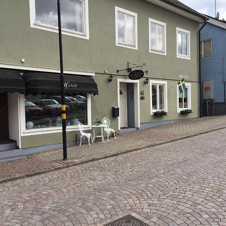 Hoejdens Lagprishotell Mönsterås Zewnętrze zdjęcie